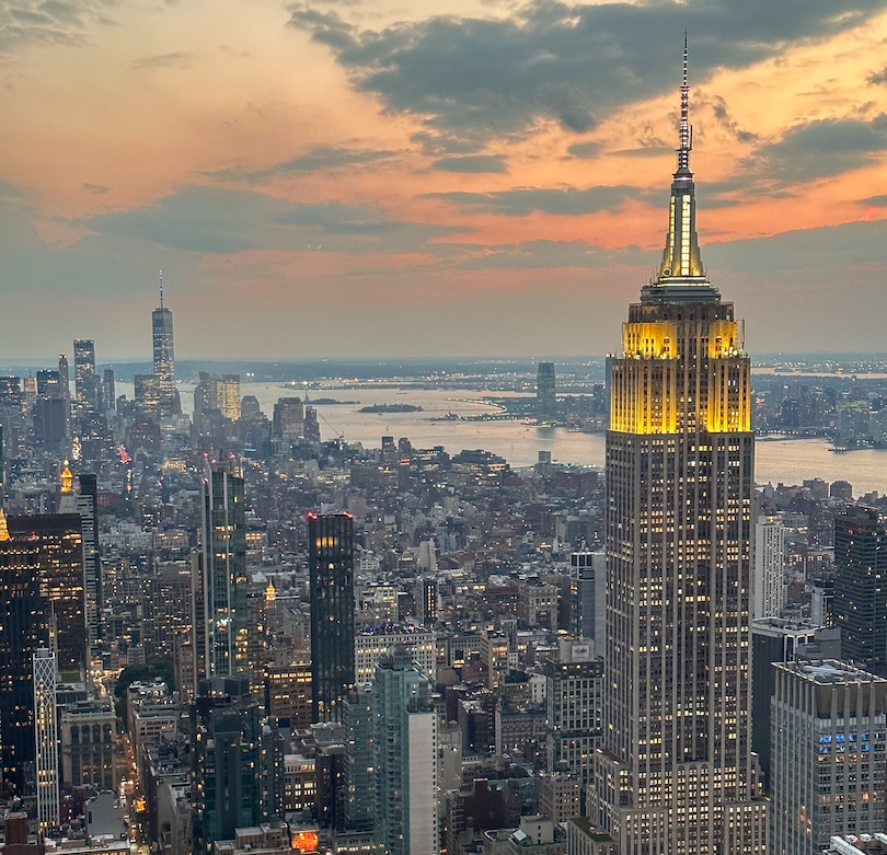 Empire State Building depuis SUMMIT au coucher du soleil