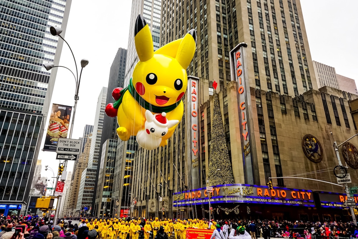 Pikachu géant durant la parade de Thanksgiving à New York