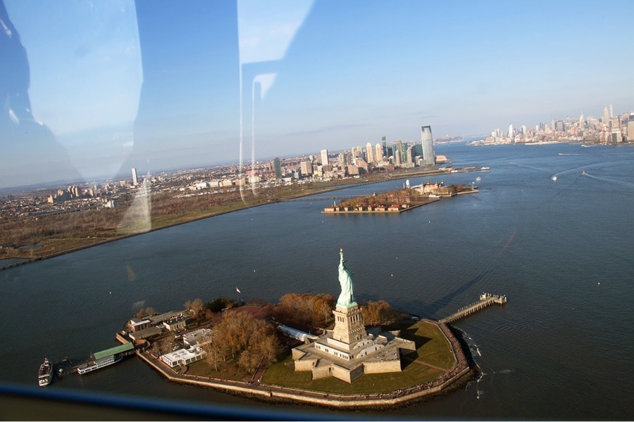 Vol en hélicoptère à New York - Statue de la Liberté