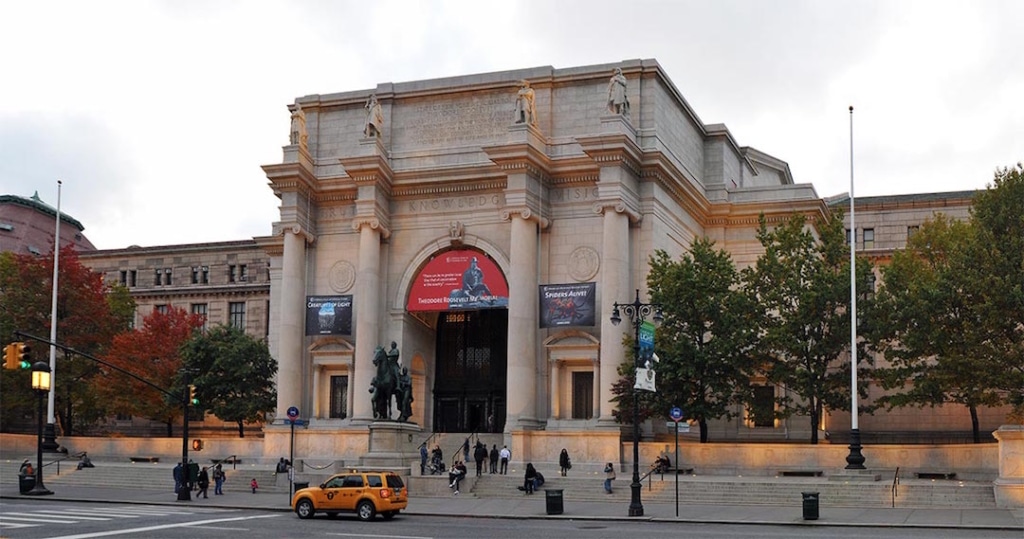 Extérieur du musée d'histoire naturelle de New York.