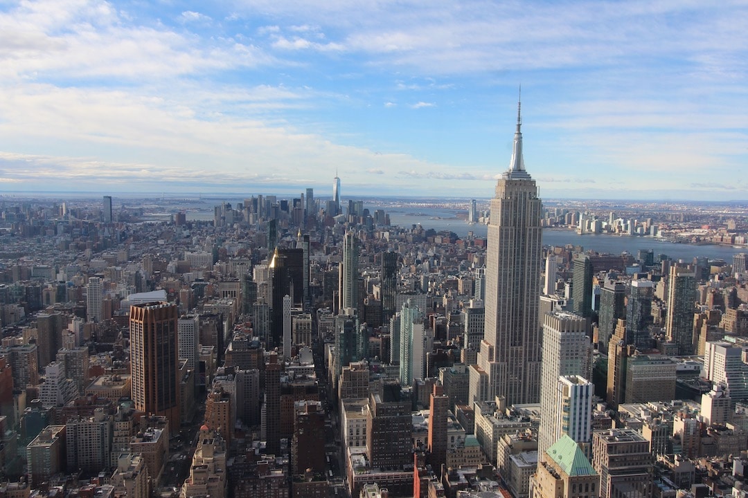 Vue de l'Empire State Building depuis The Summit