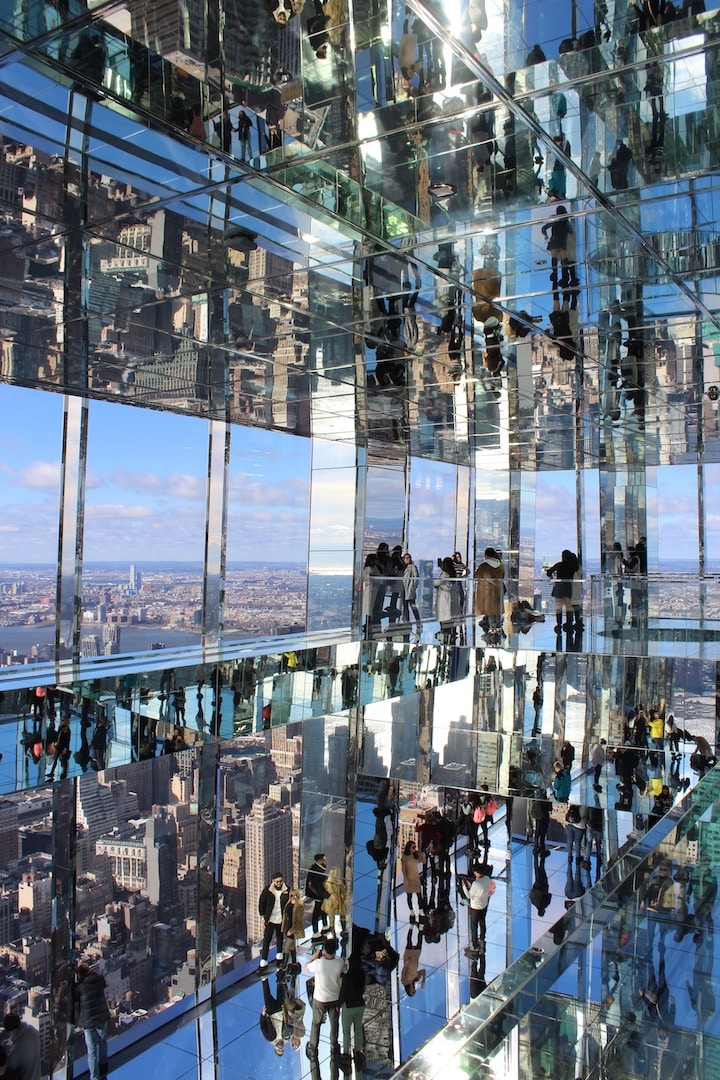 Salle avec miroirs au Summit