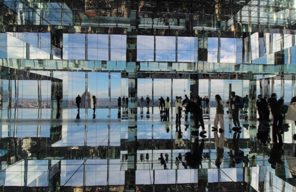 Salle des miroirs au Summit à New York