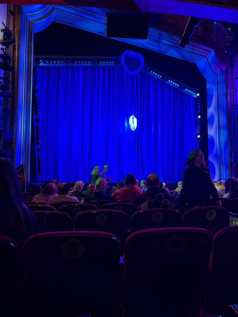 Vue depuis l'Orchestre au St James Theatre à New York