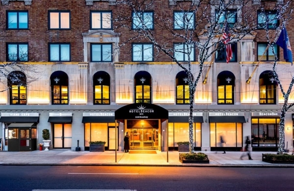 L'entrée de l'hôtel Beacon à New York