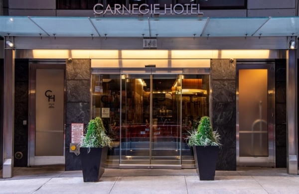 Entrée du Carnergie Hôtel